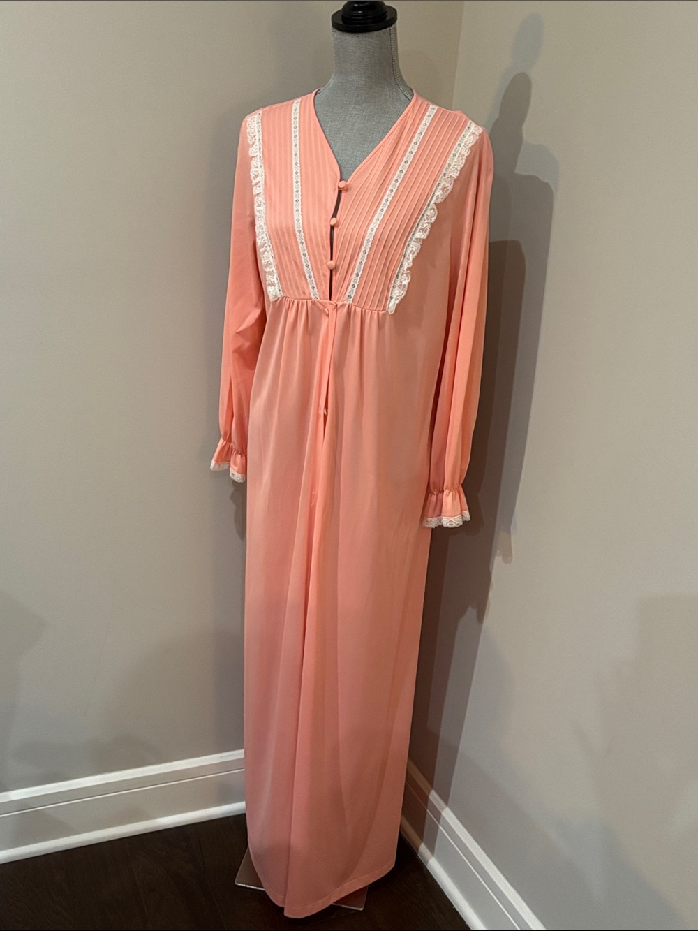 Vintage Artemis Gossard Peignoir  Peach Pink Maxi Nightgown robe with Lace trim